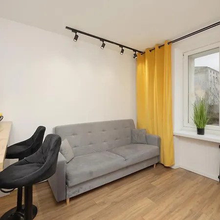 Apartment Cozy One-bedroom Majzela Manufaktura By Renters Lodz
